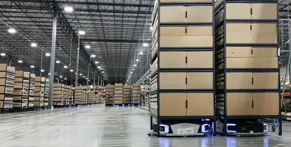 American Warehousing Services